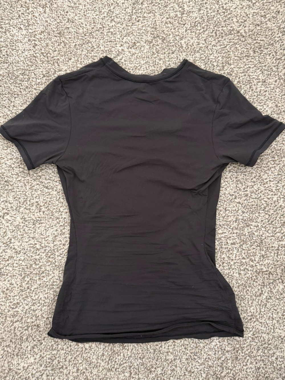 SKIMS fits everybody shirt in ONYX